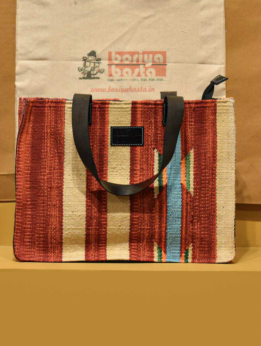Tote bag
